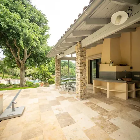 Holiday home A Font Aubarne Nimes