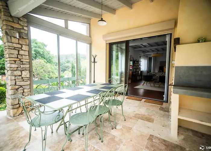 Vakantiehuis A Font Aubarne Nîmes