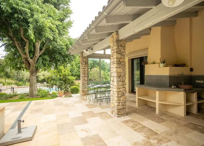 Vakantiehuis A Font Aubarne Nîmes